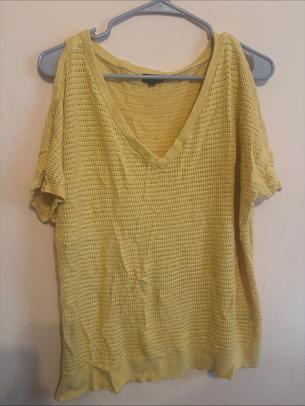 Lightweight V‑Neck Knit Top - Yellow